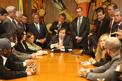 Artistas e ambientalistas vão ao ABr Antonio Cruz