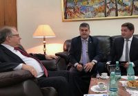 Prefeito e Embaixador da Rússia foto
