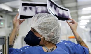 Universidades desenvolvem apoio a diagnóstico Reuters Amanda Perobelli Direitos Reservados