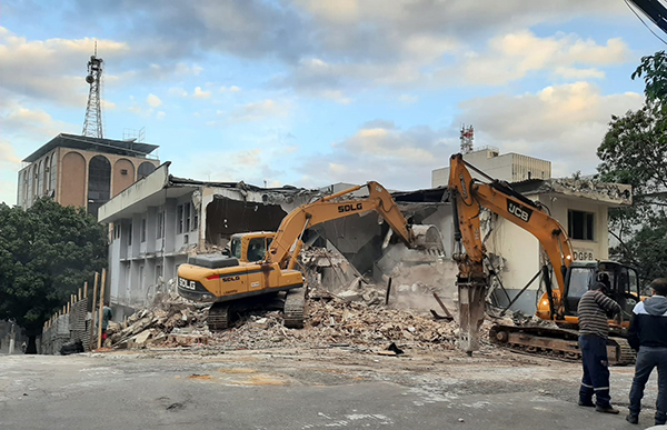 Antigo prédio da 59ª DP vai dar lugar a uma área de lazer no centro de Duque de Caxias