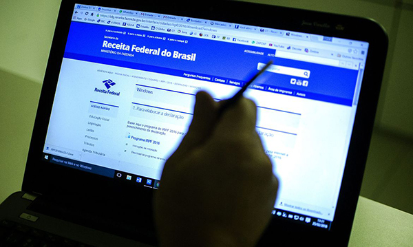 Foto: Banco de Imagens Receita libera consulta a terceiro lote de restituição do IR