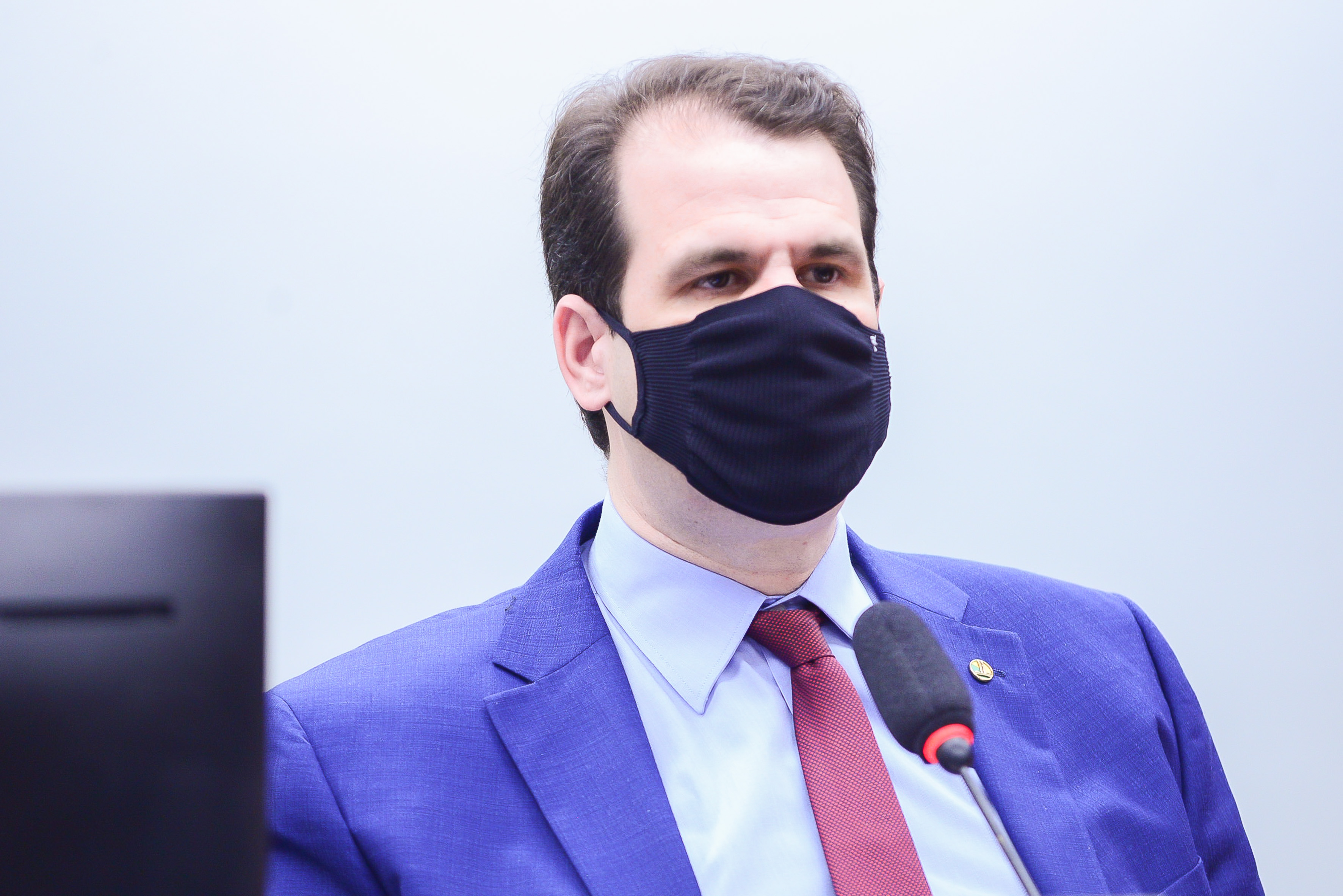 Comissão aprova projeto que permite uso de aplicativos para mototáxi