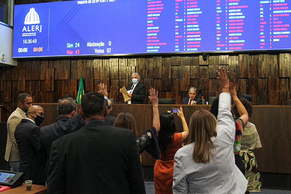 Alerj mantém veto parcial ao sistema de proteção dos militares