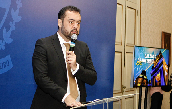 Governador anuncia repasse de mais de R$ 1 bilhão aos municípios fluminenses