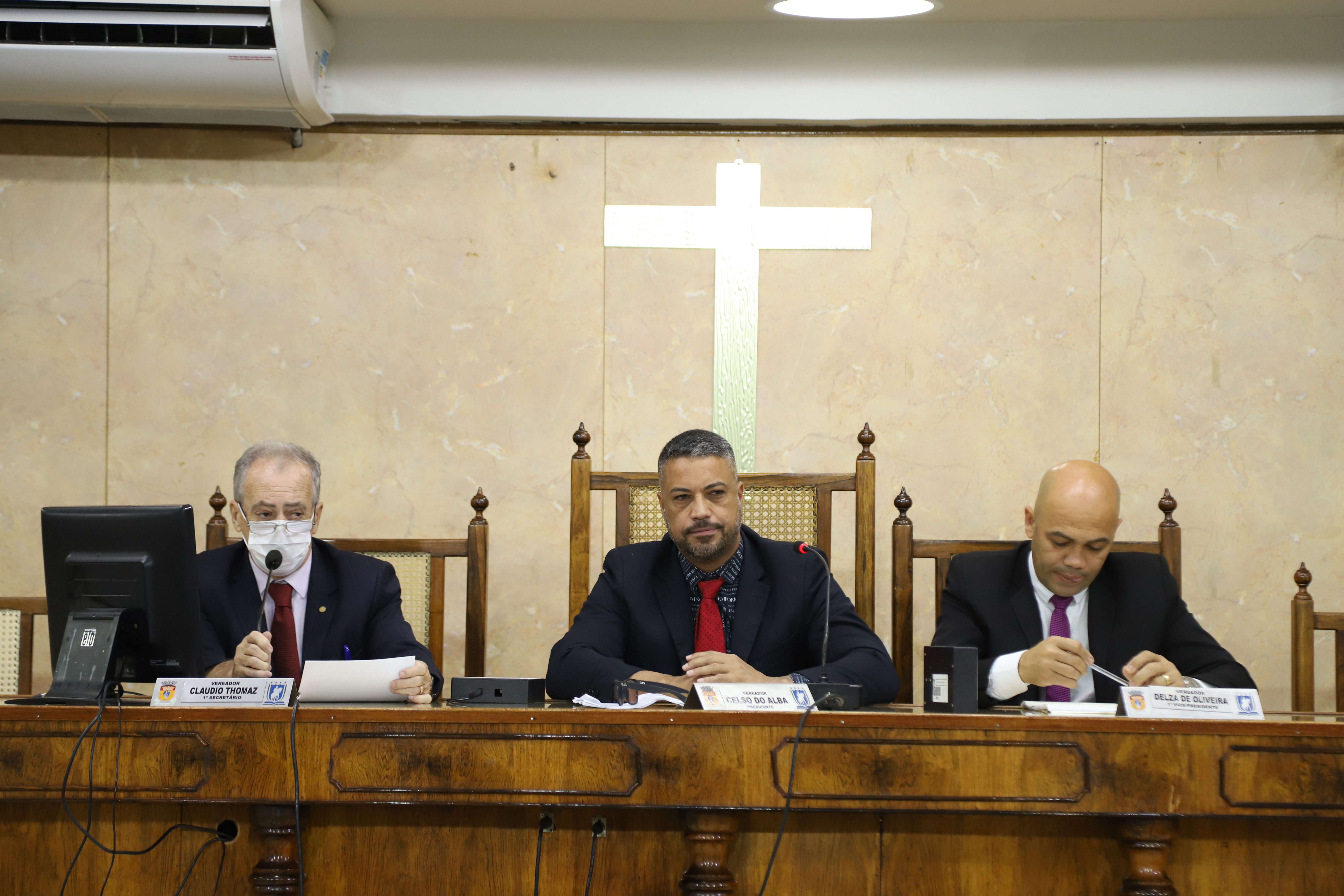 Caxias Aprova proposta fixando limite à concessão de aposentadorias e pensões pelo Regime de Previdência