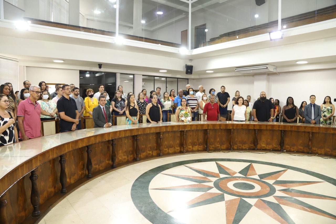 Vereador Marquinho da Pipa outorga moções a representantes de diversas áreas