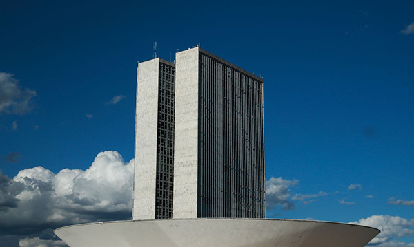Foto: Banco de Imagens Câmara aprova aumento para presidente, ministros e parlamentares