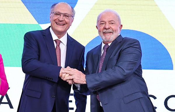 "A reindustrialização é essencial para a retomada do desenvolvimento sustentável”, diz Alckmin