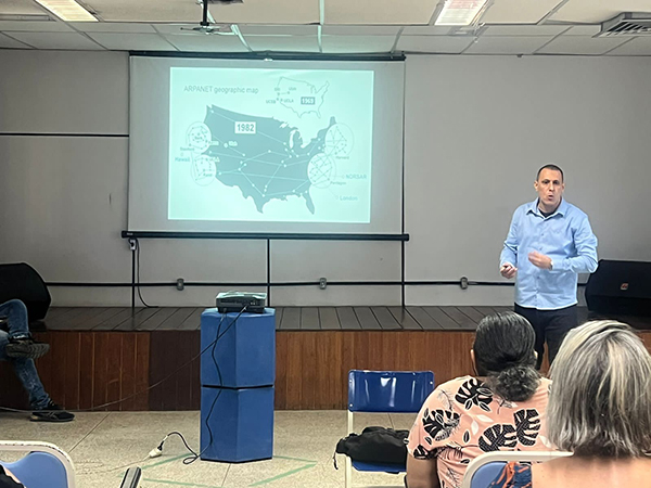 Prevenção nas escolas é tema de encontro inédito em Duque de Caxias