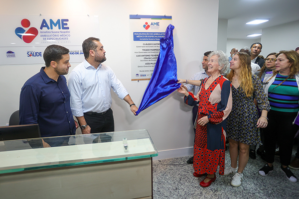 Cláudio Castro inaugura ambulatório e elevadores de acesso ao Pavão-Pavãozinho e Cantagalo