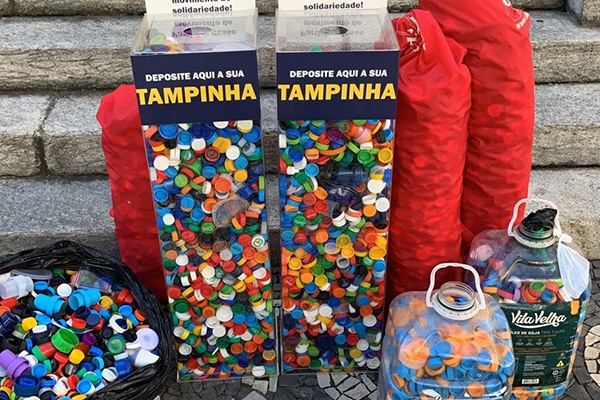 Campanha da Alerj coleta 150 kg de tampas plásticas