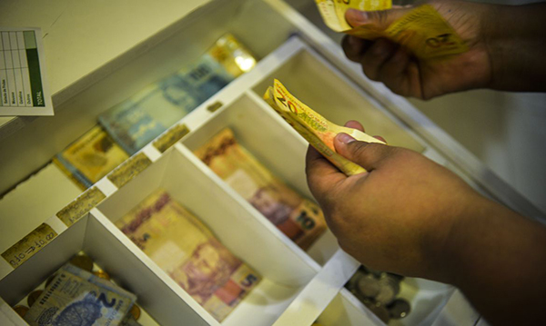 Foto: Banco de Imagens Desenrola Brasil: renegociação de dívidas da Faixa 2 começa na segunda