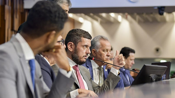 Alerj derruba 45 vetos do governo a projetos aprovados pelo parlamento