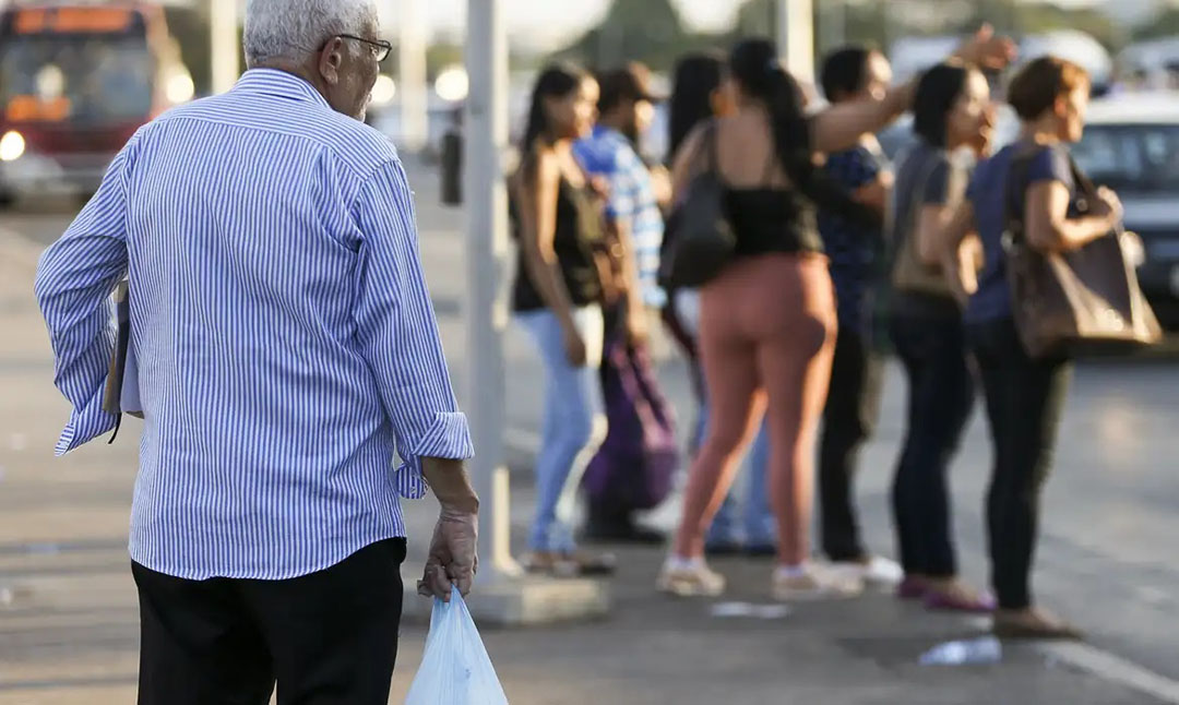Foto: Banco de Imagens Governo antecipa décimo terceiro de aposentados e pensionistas