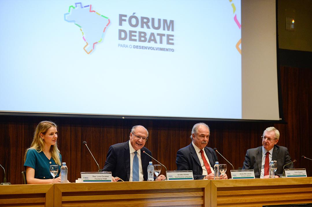 Não pode ter muito penduricalho, diz Alckmin sobre reforma tributária