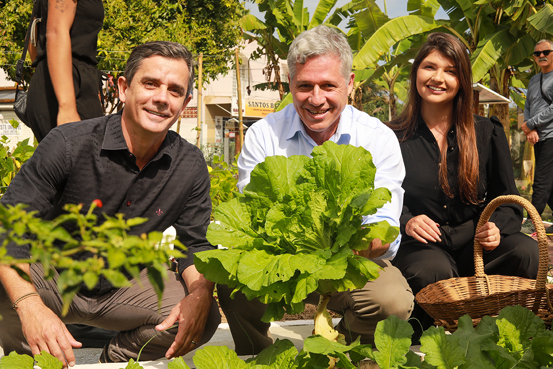 Ministro vai levar experiências agroecológicas de Maricá para o país inteiro