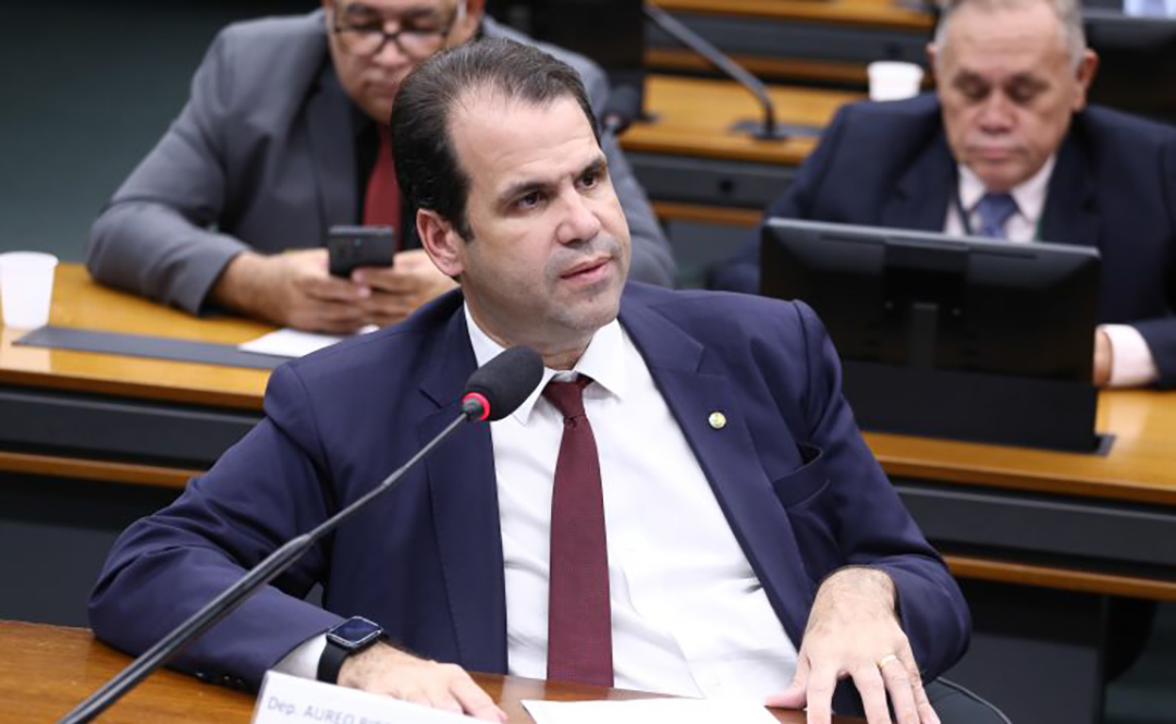 Foto: Vinícius Loures/Câmara dos Deputados Comissão aprova projeto que exige relatórios à população sobre tarifas de energia