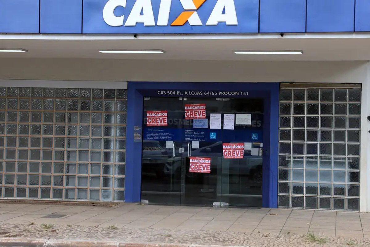 Foto: Valter Campanato/Agência Brasil Empregados da Caixa rejeitam nova proposta e decidem manter greve nacional